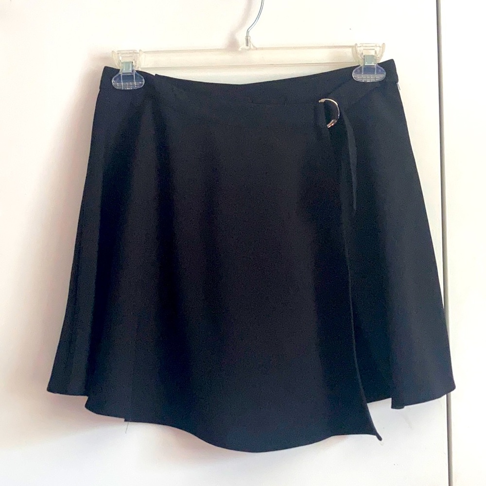 Forever 21 skater wrap skirt M buckle
